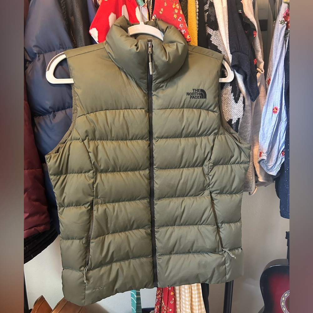 North face army green puffer vest